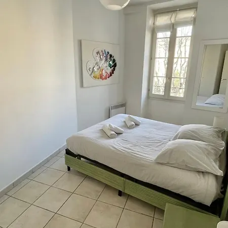 Place Grimaldi, Close To And Restaurants, With Balcony Apartman *