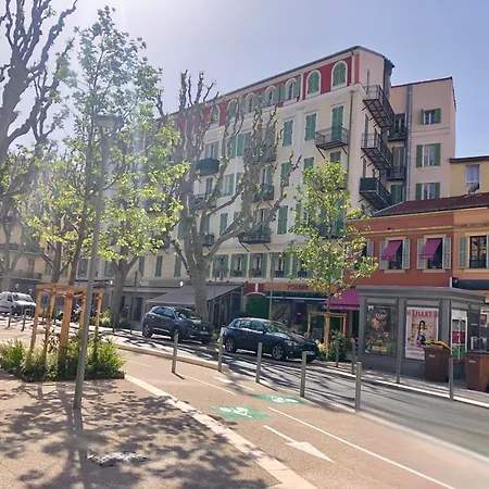 Apartman Place Grimaldi, Close To And Restaurants, With Balcony