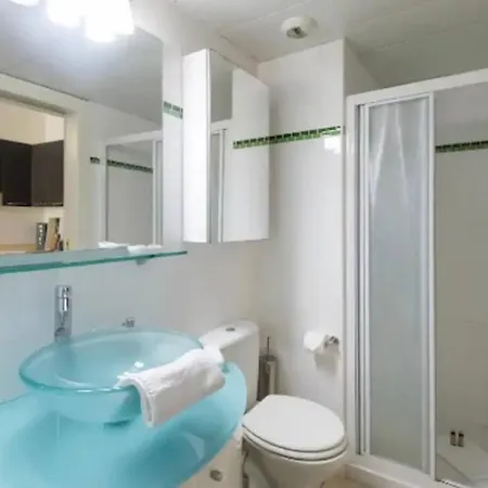 Place Grimaldi, Close To And Restaurants, With Balcony Apartman *